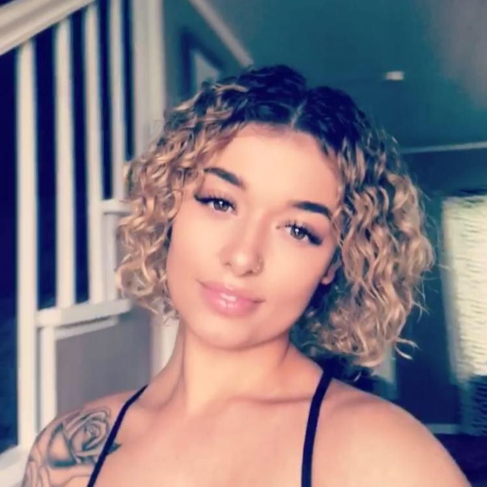 Meet your Posher, Brooke